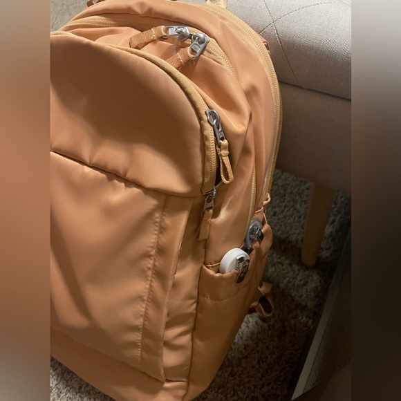 All in Motion backpack - Picture 5 of 8